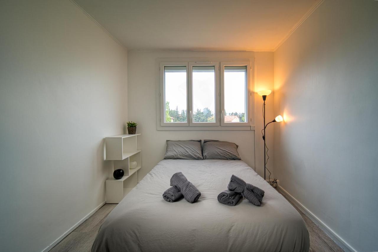 Appartement Tout Equipe Parking Balcon 2 Chambres Marseilles Exterior foto